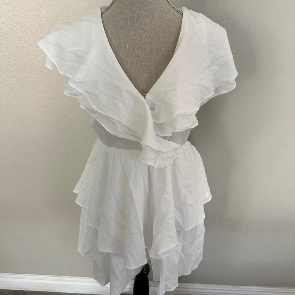 DO+BE White Elegant Dress